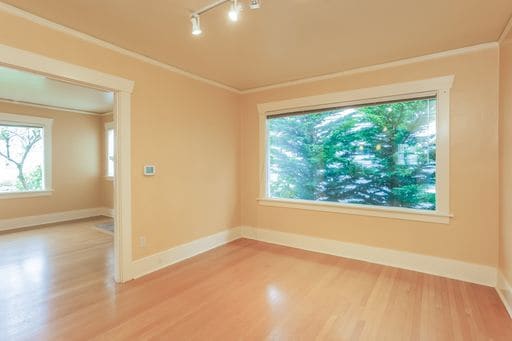 Building Photo - Charming 4-bedroom 3 bath Craftsman Home with Basement ADU for Rent