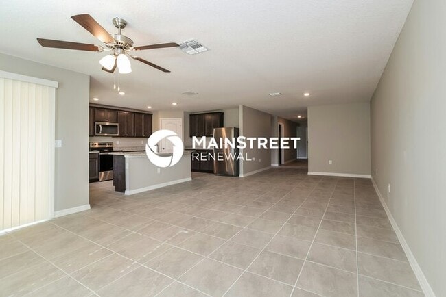 Building Photo - 5 Bedroom Pet-Friendly Home in Mascotte, FL with Main Street Renewal