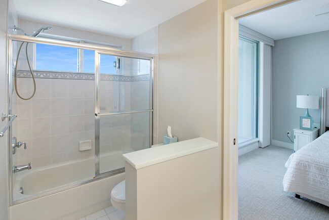 Building Photo - 8600 S Ocean Dr