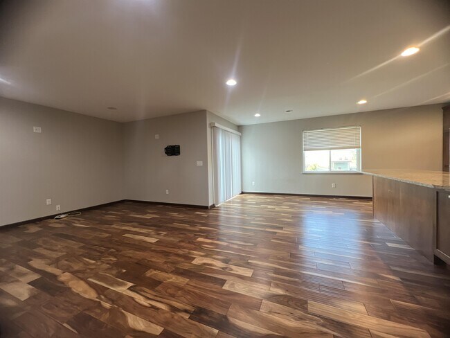 Building Photo - 6305 Saulk Trail