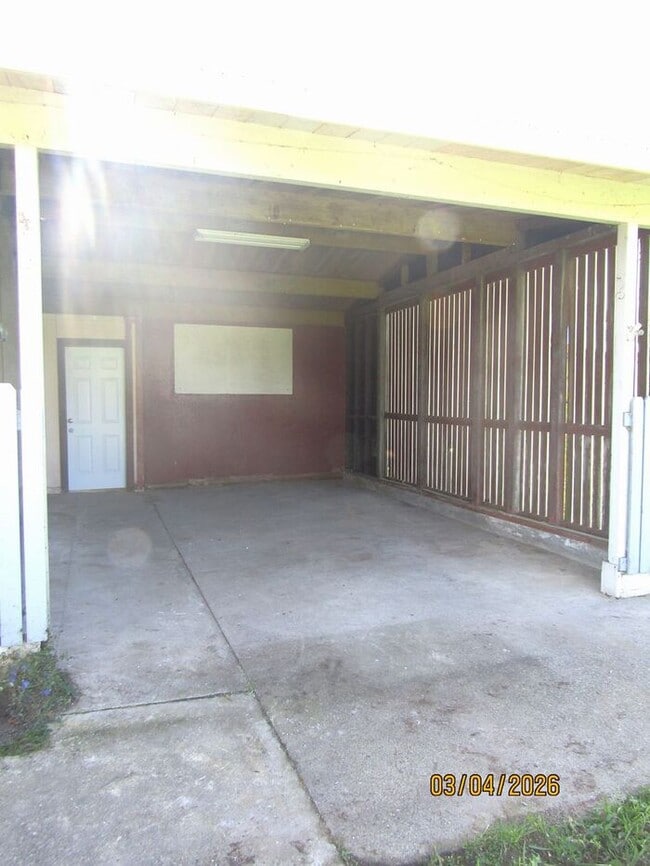 Building Photo - Charming One Bed, One Bath Country Home in Sebastopol-$1,795 per month!