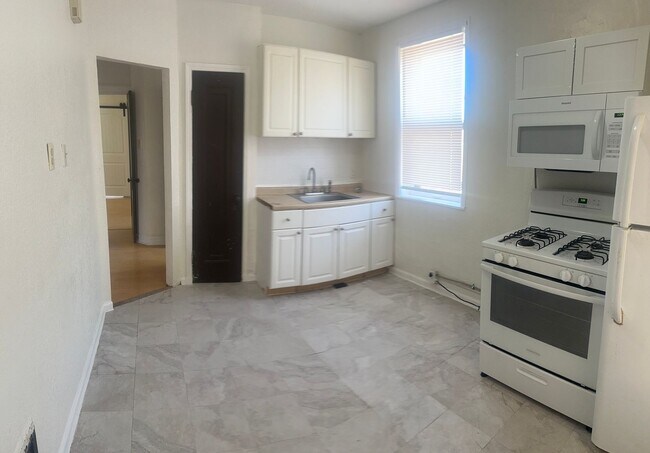 Building Photo - 4100 Virginia Ave