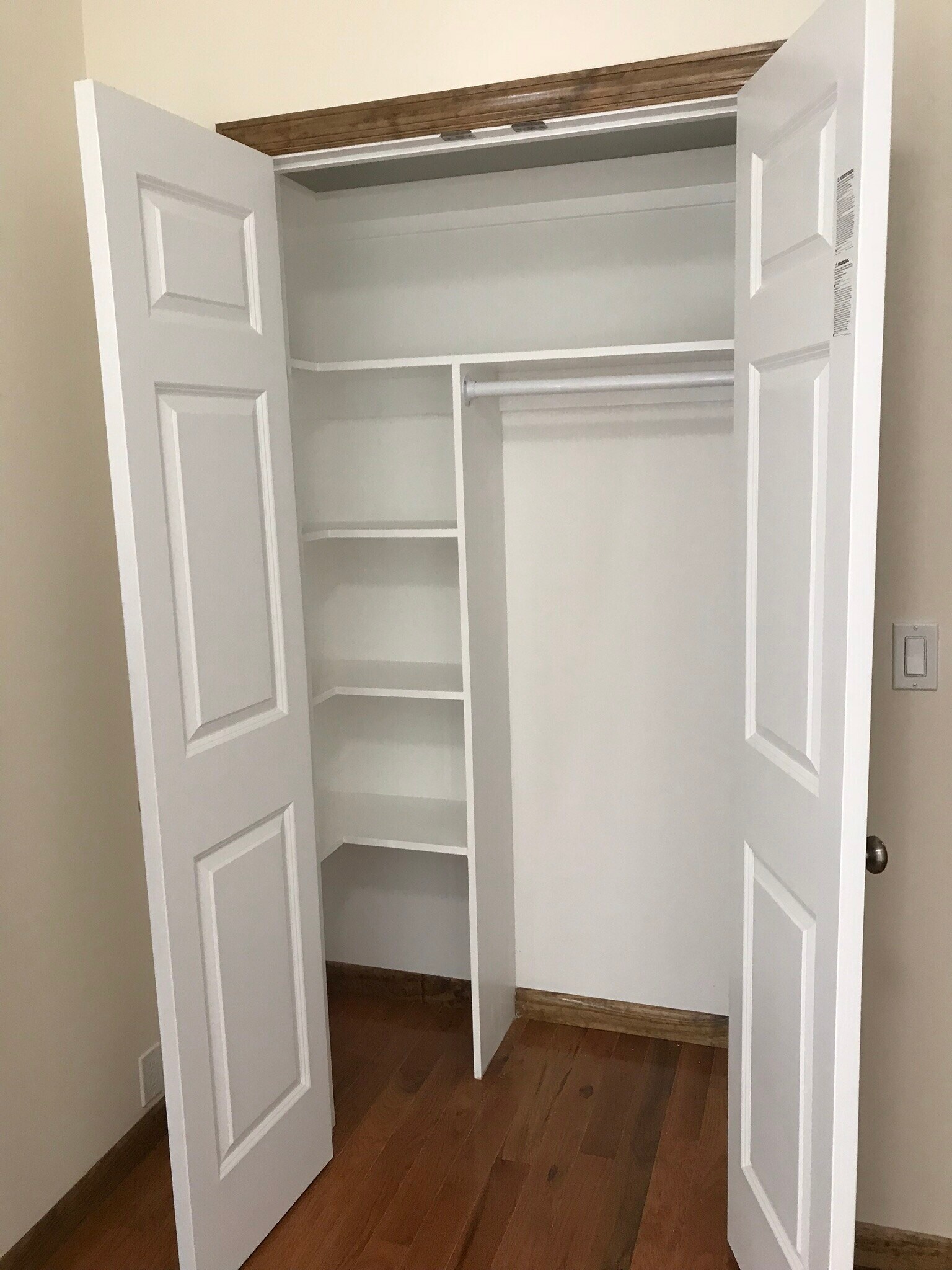 Building Photo - 405 W 263rd St