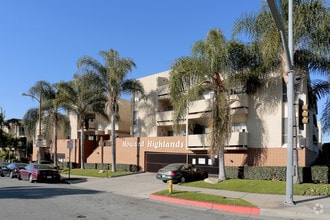 Building Photo - Howard Highlands