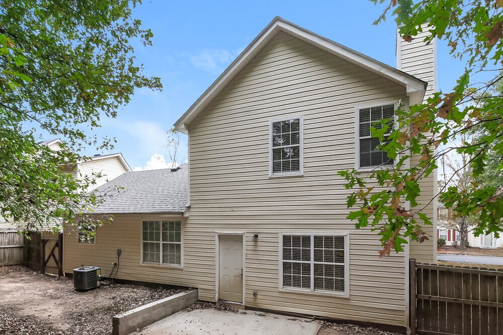 Building Photo - 2915 Russ Ln