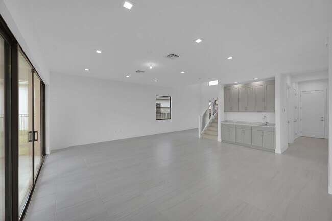 Building Photo - 10040 Stockrun Dr