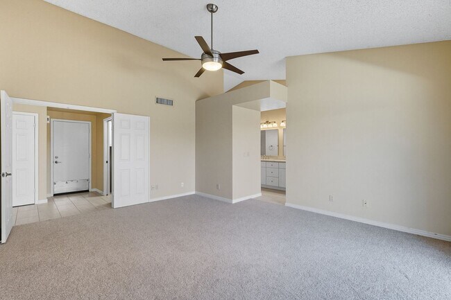 Building Photo - Scottsdale Ranch - Three Bedrooms and POOL!