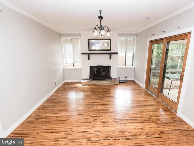 Building Photo - 515 Aspen Dr
