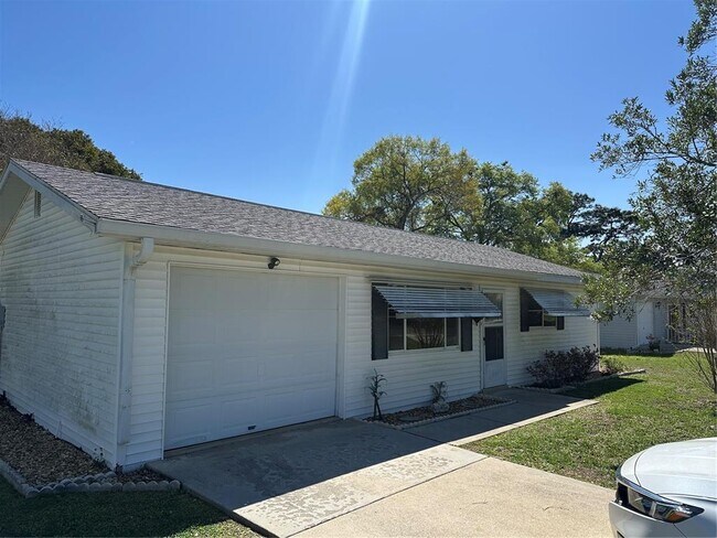 Building Photo - 11143 SW 78th Ave