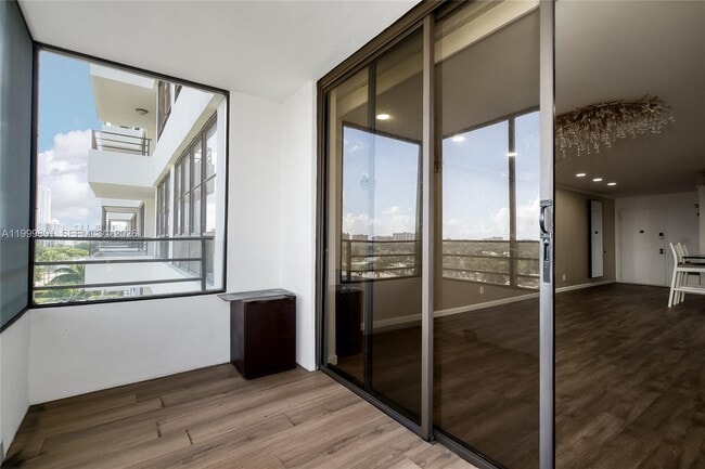 Building Photo - 600 Three Islands Boulevard