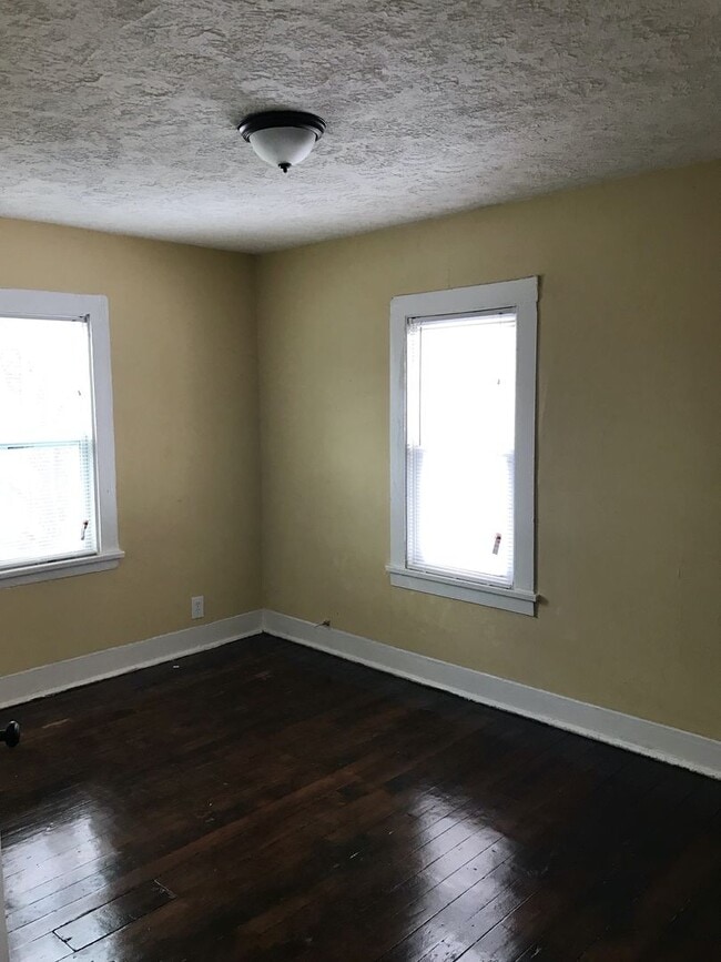 Building Photo - 209 Gregory St