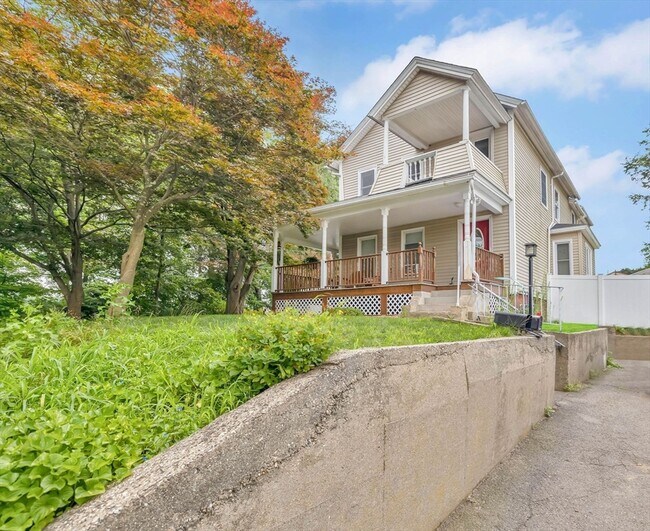 Building Photo - 36 Ames Ave