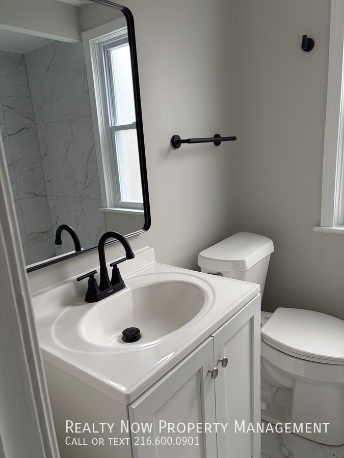 Building Photo - 6333 W 130th St