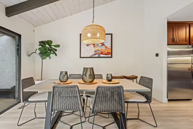 Building Photo - 140 Sand Hill Cir