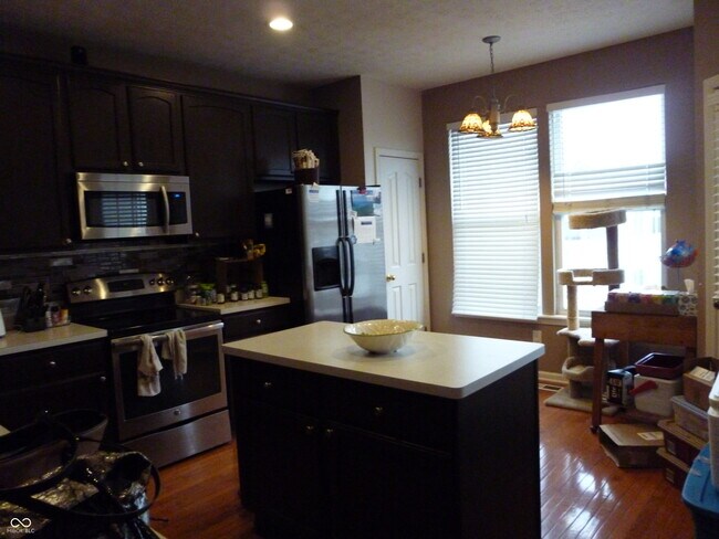 Building Photo - 13861 Willesden Cir