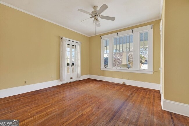 Building Photo - 300 Oxford Pl NE