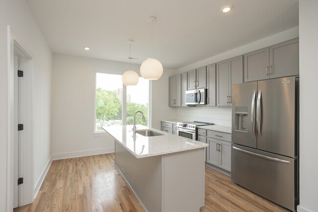 Building Photo - 522 Cliff Cir