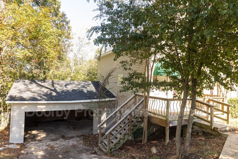 Building Photo - 1004 Roselawn Dr