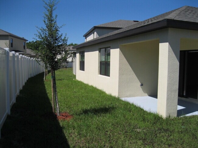 Building Photo - 476 Seafoam Cir