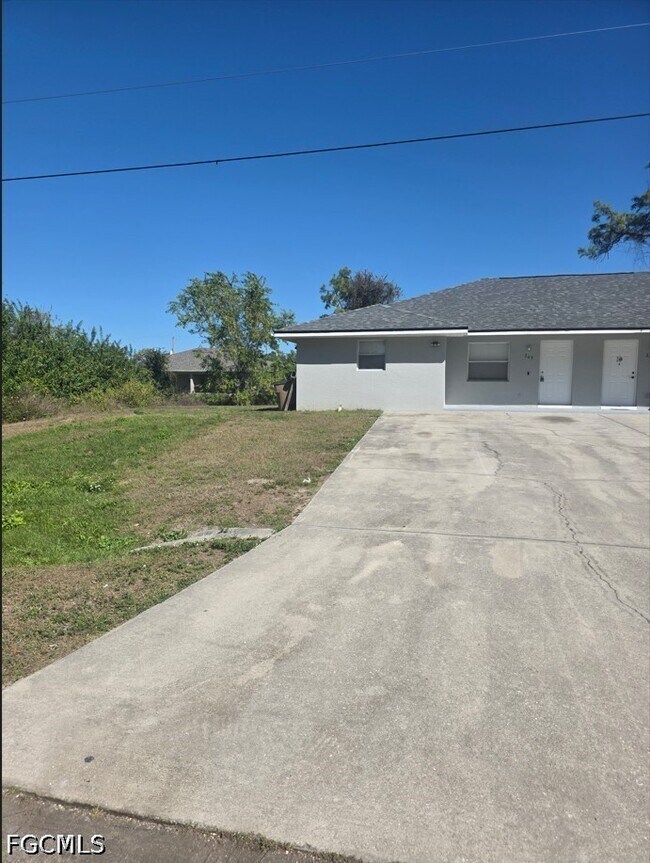 Building Photo - 245 Meadow Rd