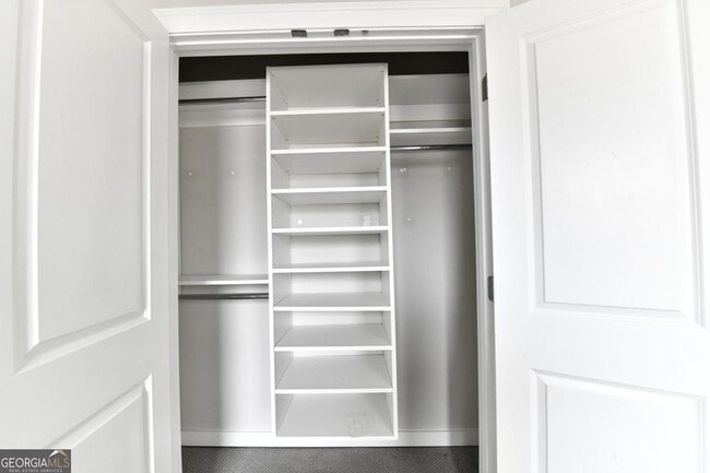 Building Photo - 2083 Holtz Ln