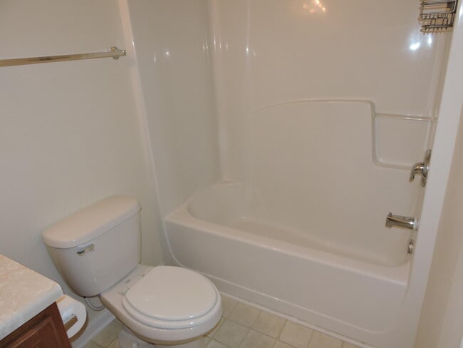 Building Photo - 149 Swaying Pine Ct