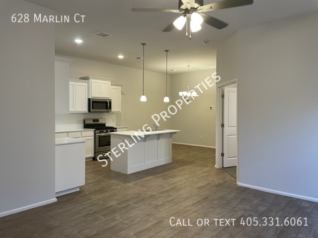 Building Photo - 628 Marlin Ct