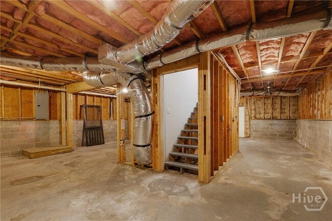 Building Photo - 145 Hendrix Ave