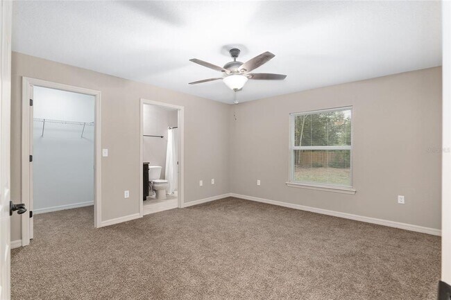 Building Photo - 5587 NW 62nd Ave