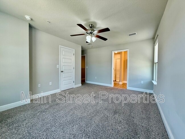 Building Photo - 6029 Royal Port Ct