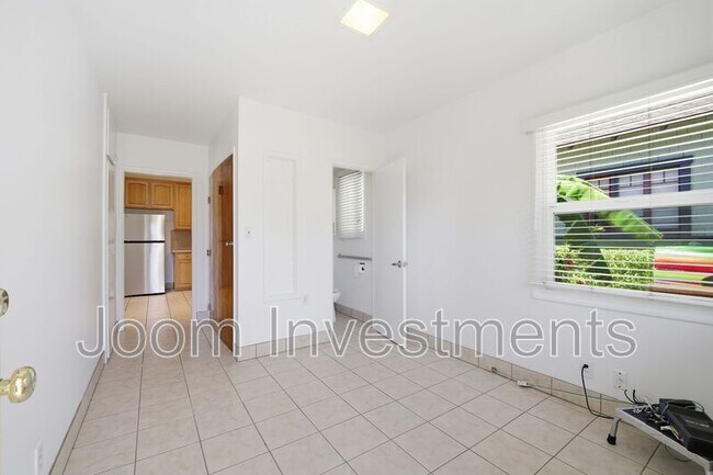 Building Photo - 1007 Monterey Rd