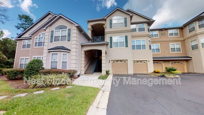 Building Photo - 13810 Sutton Park Dr N