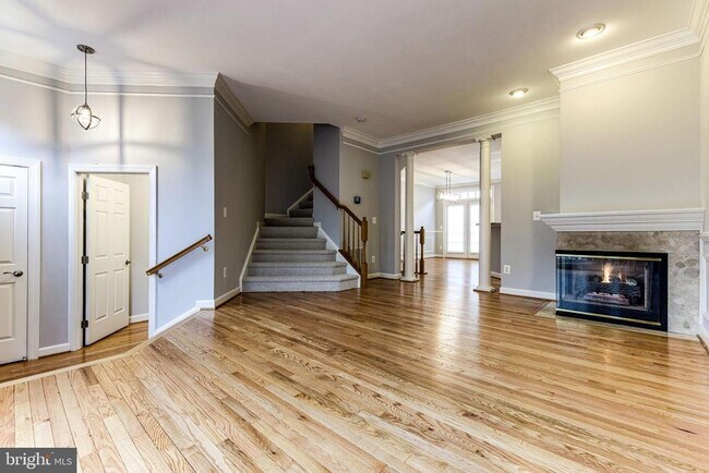 Building Photo - 953 Harrison Cir