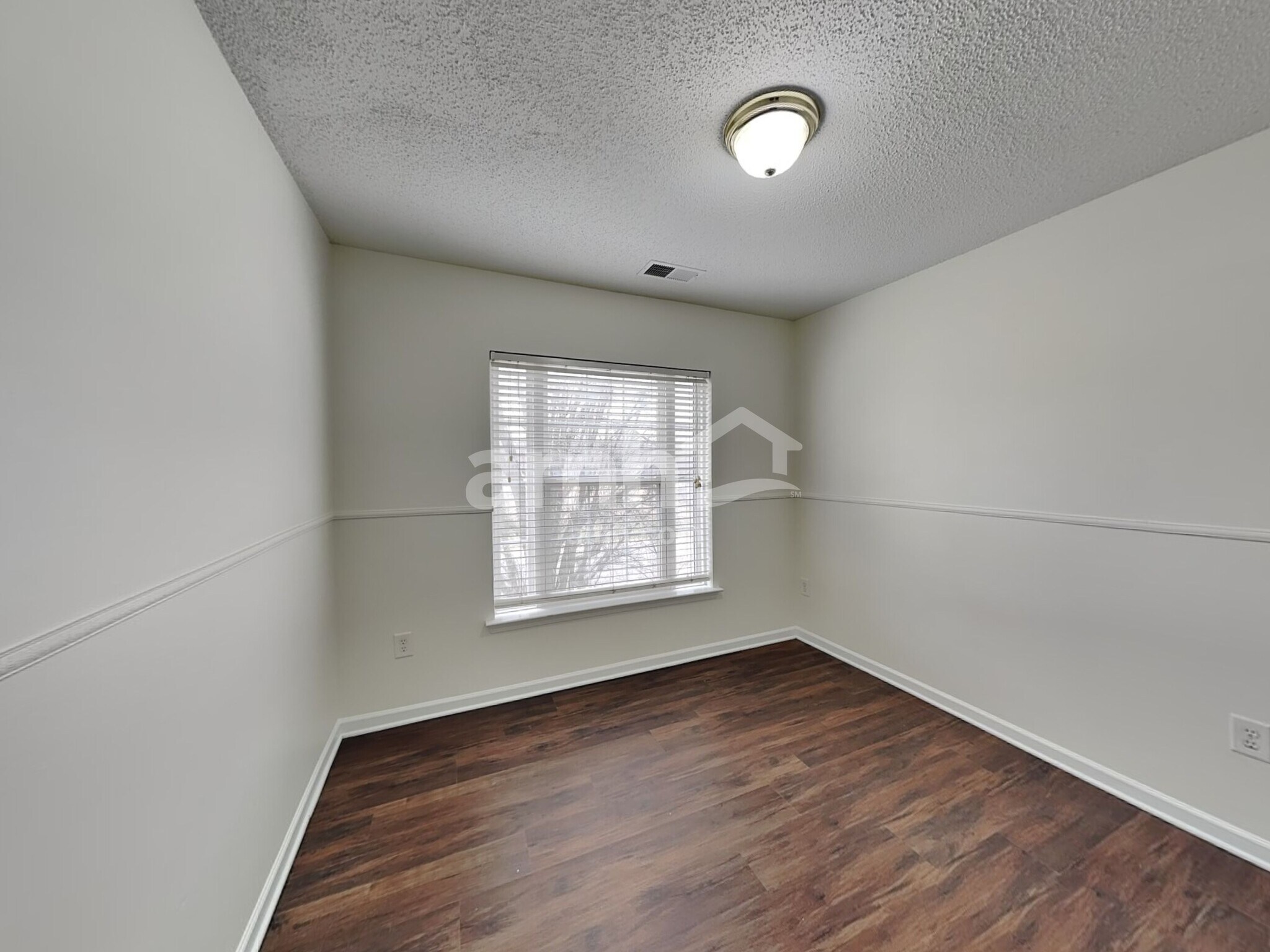 Building Photo - 108 Hampshire Dr