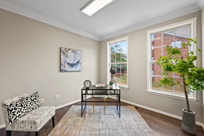 Primary Photo - 13438 Burrough Farm Dr