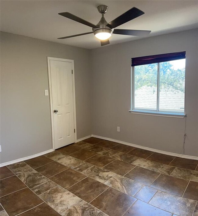 Building Photo - 5433 Hitcher Bend