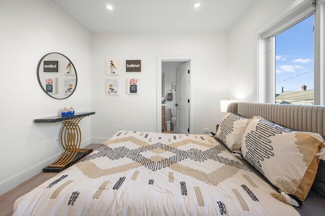 Building Photo - 21 Bolton St