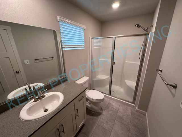 Building Photo - Discover Spacious Comfort: Elegant 3-Bed, 3.5-Bath Townhouse in Happy Valley!