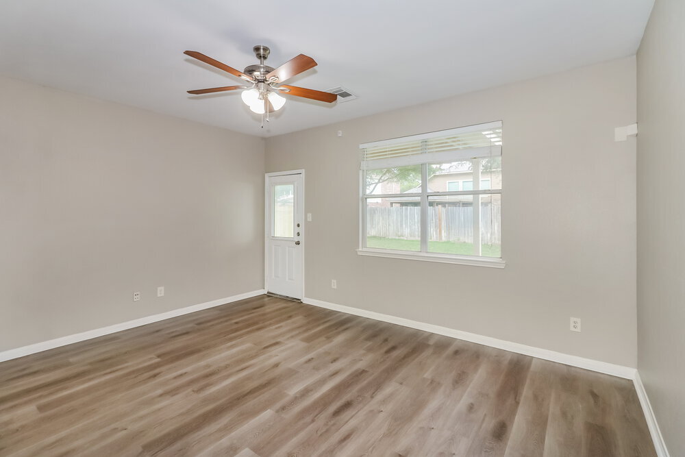 Building Photo - 6015 Starbrook Creek Dr