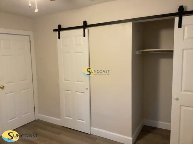 Building Photo - 3233 Rosselle St