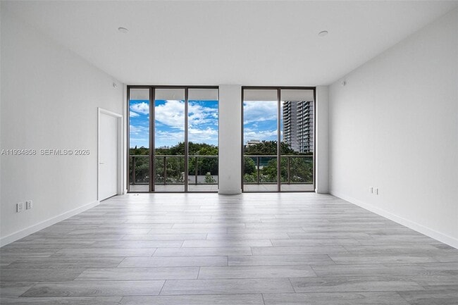 Building Photo - 2678 Tigertail Ave