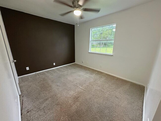 Building Photo - 2312 Rachael Ct