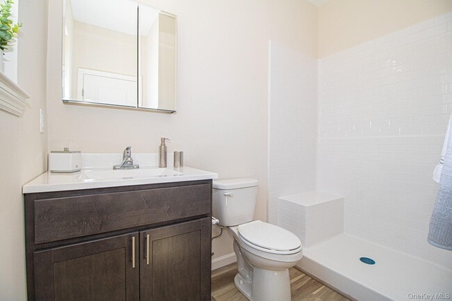 Building Photo - 111 Ashley Ct