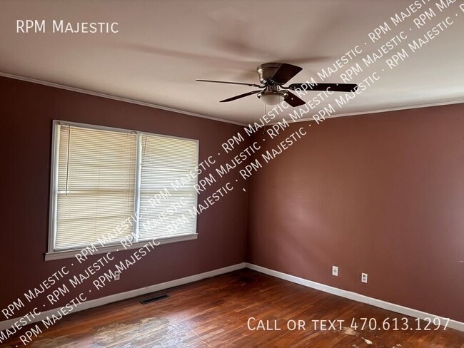 Building Photo - 5247 Scofield Rd