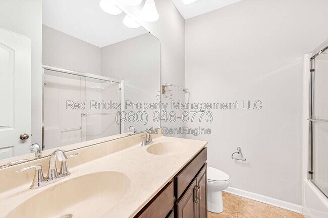 Building Photo - 13022 Oakhaven Glen Ln