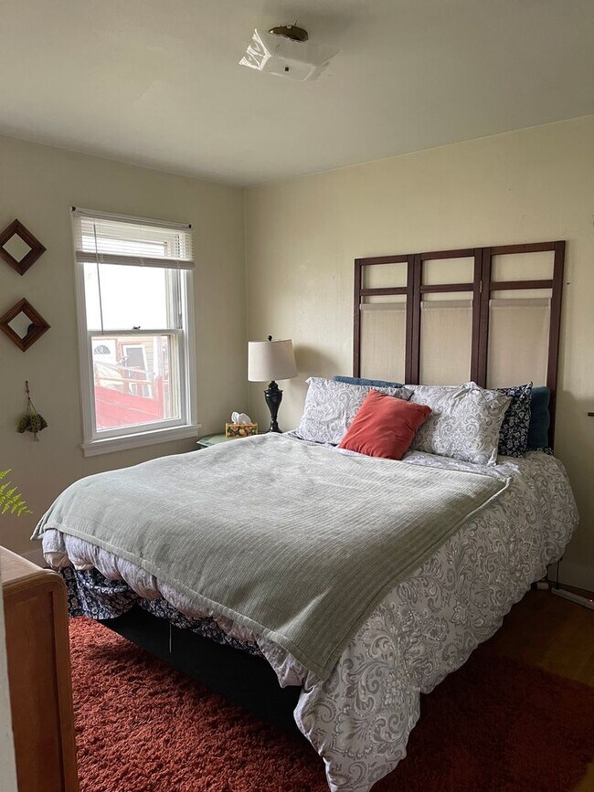 Building Photo - 123 Livingston St