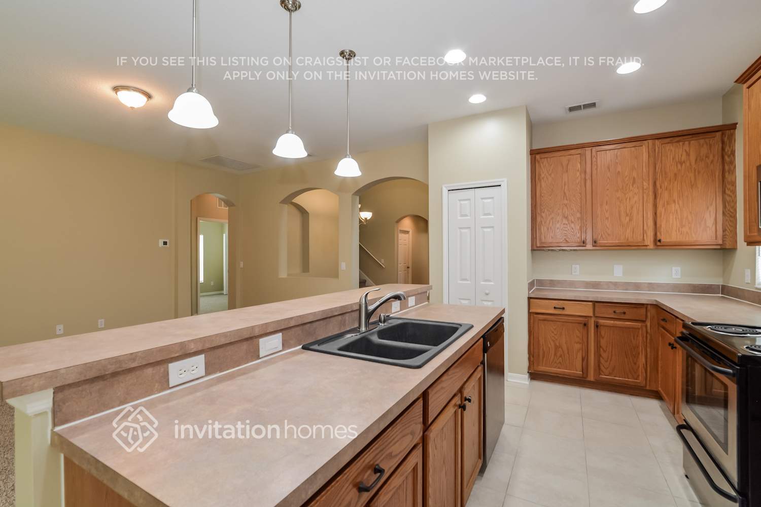 Building Photo - 14711 Sapodilla Dr