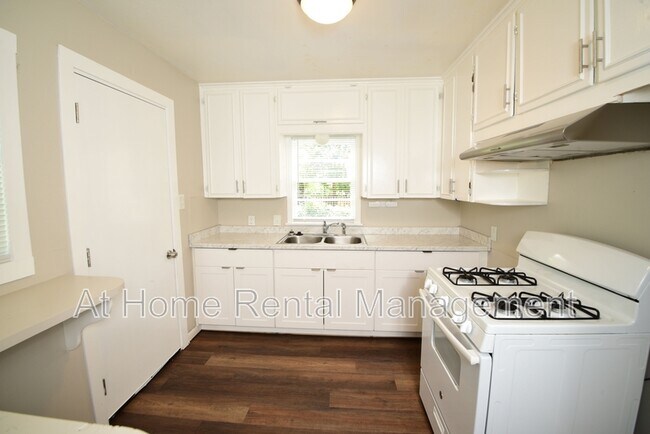 Building Photo - 6268 E Latimer St