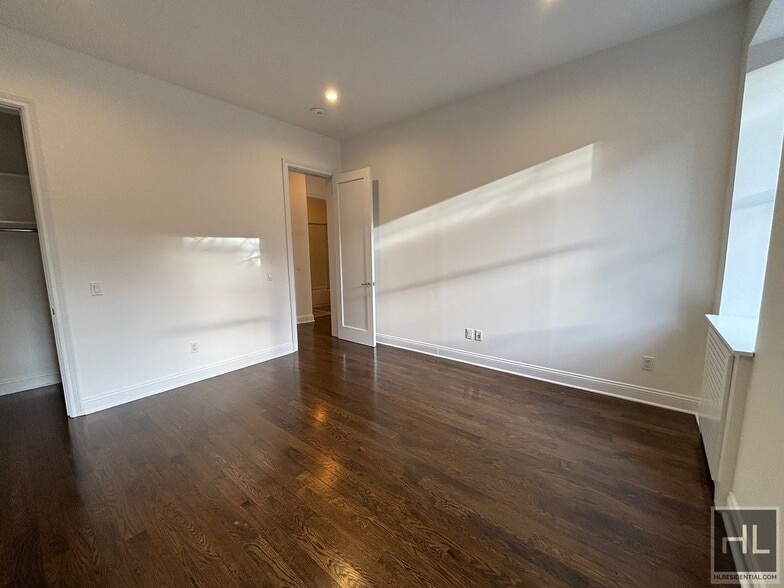 Building Photo - WEST 9 AVE