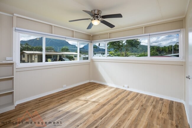 Building Photo - 531 Ulumu St